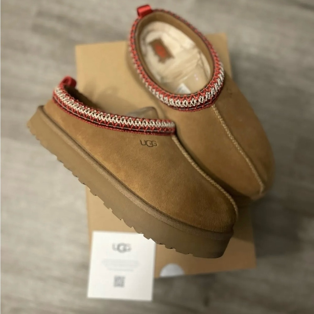 Ugg Tazz Tasman Platform Slippers Chestnut Brown Kids size 5~fits women’s 7